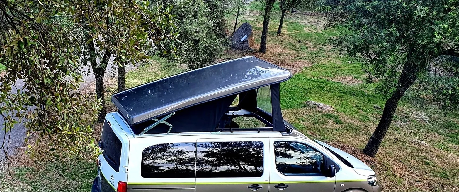 toit relevable extérieur